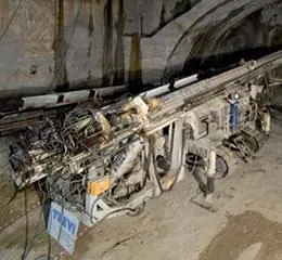 Perfuratriz para tunelamento ST-120